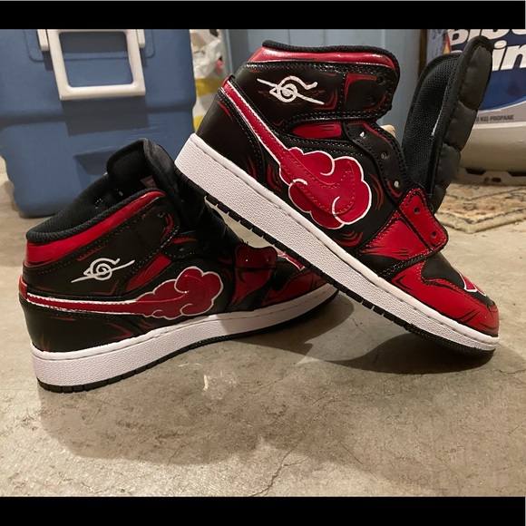 ANY DESIGN Custom Nike Jordan 1s